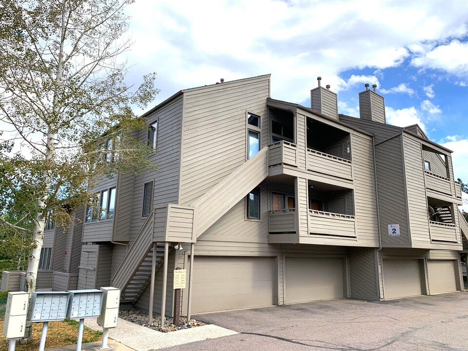 23672 Pondview Pl in Golden, CO - Foto de edificio