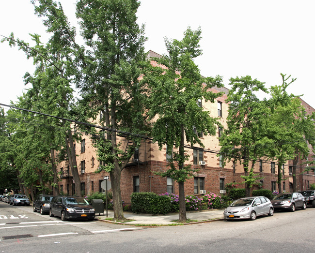 112-122 Marine Ave in Brooklyn, NY - Foto de edificio - Building Photo