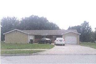 2917 University Dr in Lawrence, KS - Building Photo