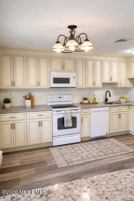 240 Medford Ct in Englishtown, NJ - Building Photo - Building Photo