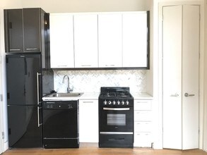 865 Grand St in Brooklyn, NY - Building Photo - Floor Plan