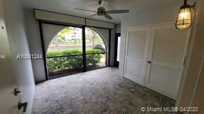 8600 NW 34th Pl in Sunrise, FL - Foto de edificio - Building Photo