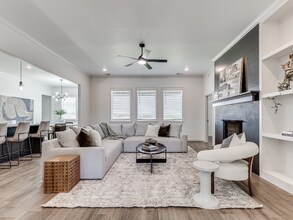2217 Los Angeles Ave in Edmond, OK - Building Photo - Building Photo