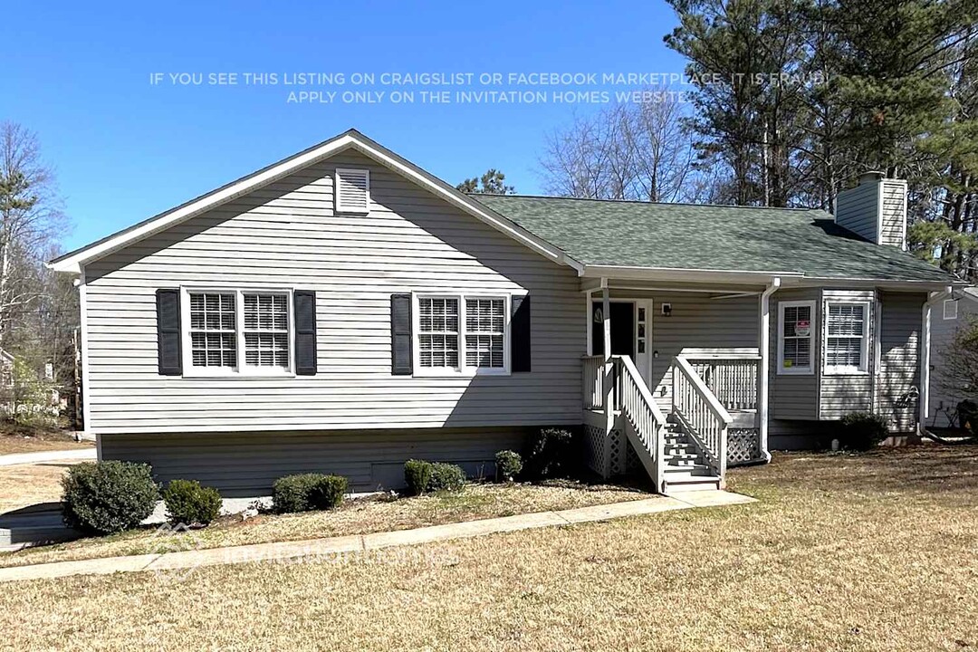 5013 Evelyn Way in Powder Springs, GA - Building Photo