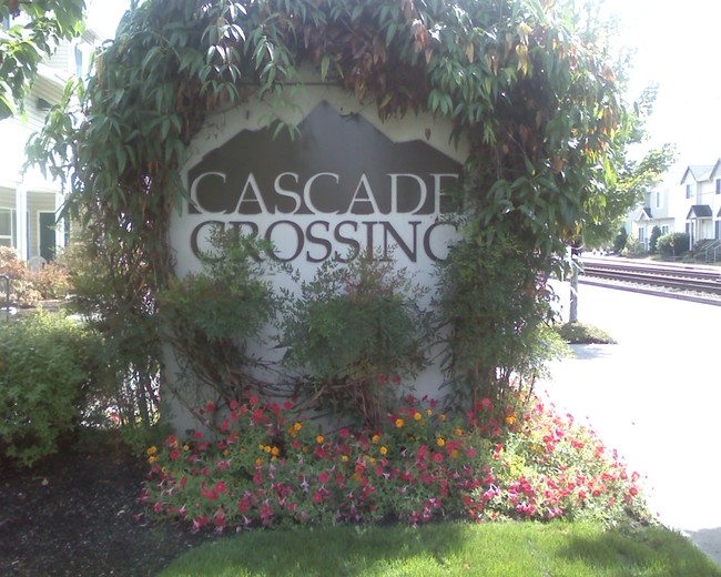 Cascade Crossing in Portland, OR - Foto de edificio - Building Photo