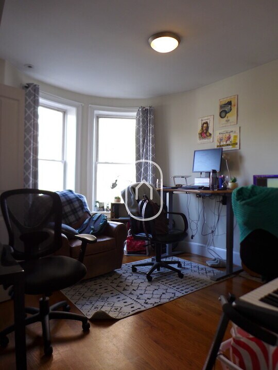 838 Huntington Ave, Unit 1 in Boston, MA - Building Photo