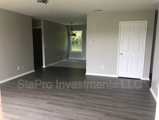 164 Village Pl in Smithville, TN - Building Photo - Building Photo