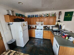 51 Gardner St, Unit 1 in Boston, MA - Foto de edificio - Building Photo