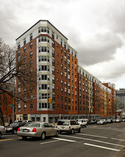 Courtlandt Corners II in Bronx, NY - Foto de edificio - Building Photo