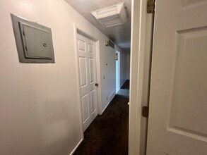 689 E 2300 N, Unit Upstairs in Ogden, UT - Building Photo - Building Photo