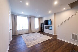 9233 Magellan Pkwy in Glen Allen, VA - Building Photo - Building Photo