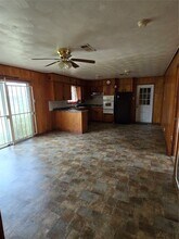 2870 Sarah St in Beaumont, TX - Building Photo - Building Photo