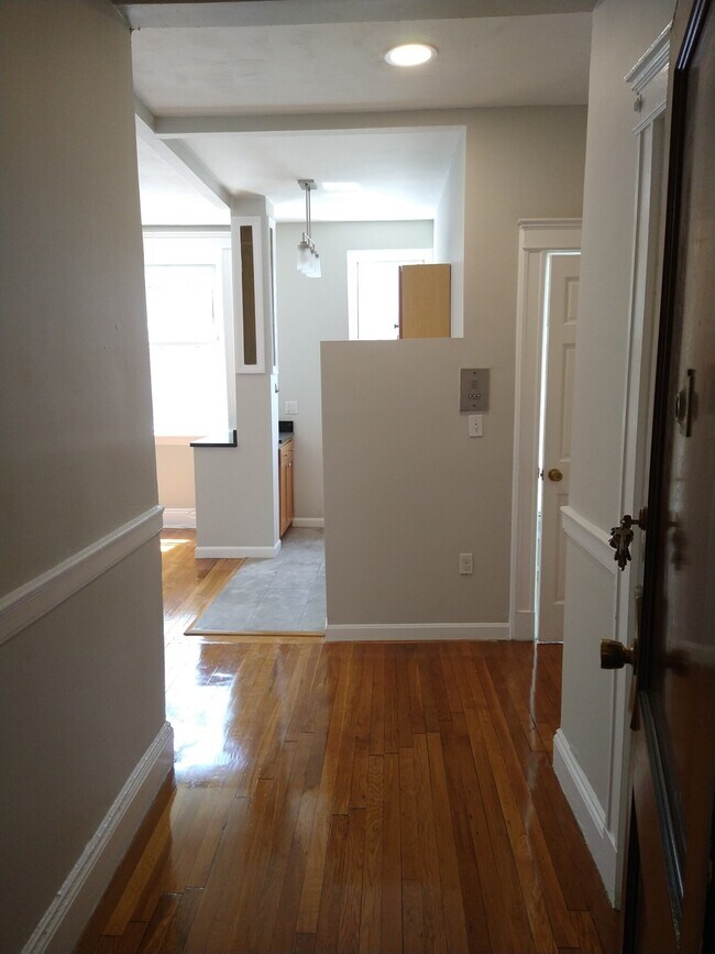 117 Commonwealth Ave, Unit Comm Ave in Boston, MA - Building Photo - Building Photo