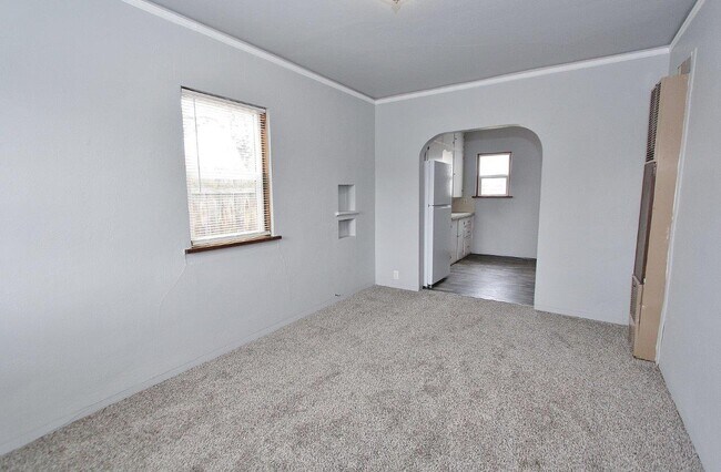 210 S Commercial Ave in Emmett, ID - Building Photo - Building Photo