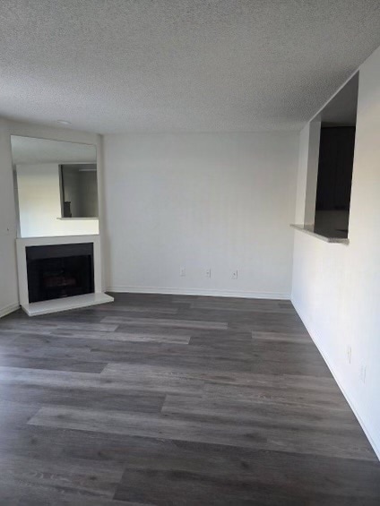 1632 N Formosa Ave, Unit 208 in Los Angeles, CA - Building Photo - Building Photo