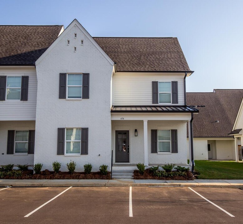 3556 Fenwick Wy in Oxford, MS - Building Photo