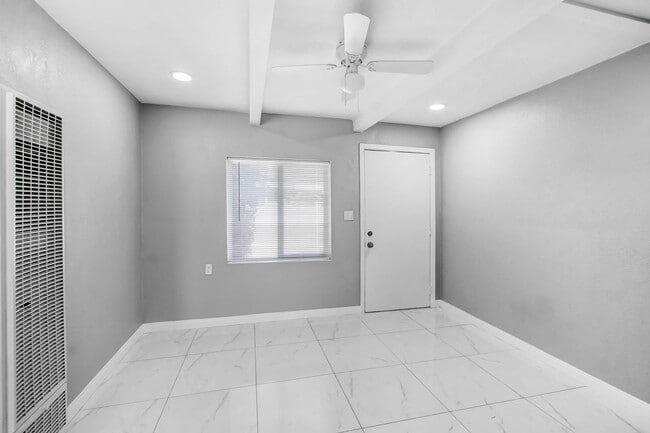 5885 Picker St in Riverside, CA - Foto de edificio - Building Photo