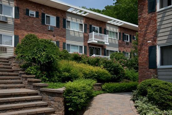 425 Main St in Northport, NY - Building Photo