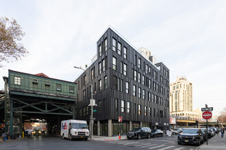 312 Broadway in Brooklyn, NY - Building Photo - Building Photo