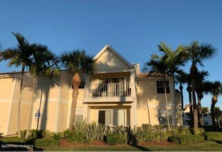 1841 Island Club Dr in Indialantic, FL - Foto de edificio - Building Photo