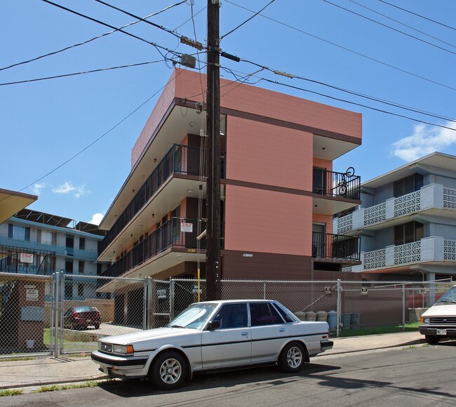 94-122 Pupukahi St in Waipahu, HI - Foto de edificio - Building Photo