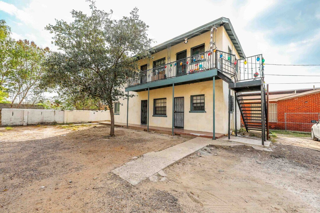 311 Matamoros St in Laredo, TX - Building Photo