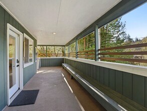 16799 Center Way in Guerneville, CA - Building Photo - Building Photo