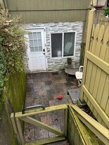 1409 N 40th St, Unit B in Seattle, WA - Building Photo