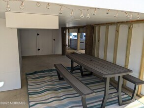 102 W Tide Way in Lavallette, NJ - Building Photo - Building Photo
