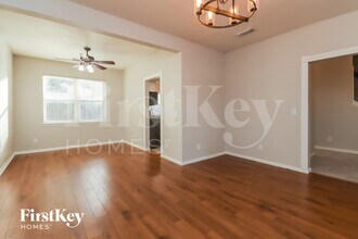 2913 Veva Dr in Pearland, TX - Foto de edificio - Building Photo