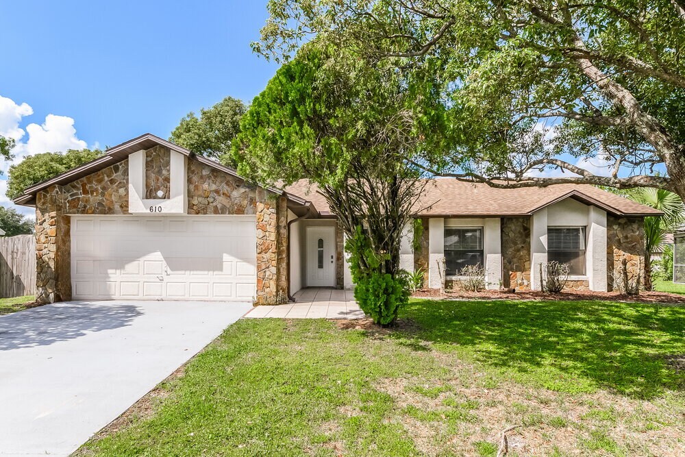 610 N Delmonte Ct in Kissimmee, FL - Building Photo