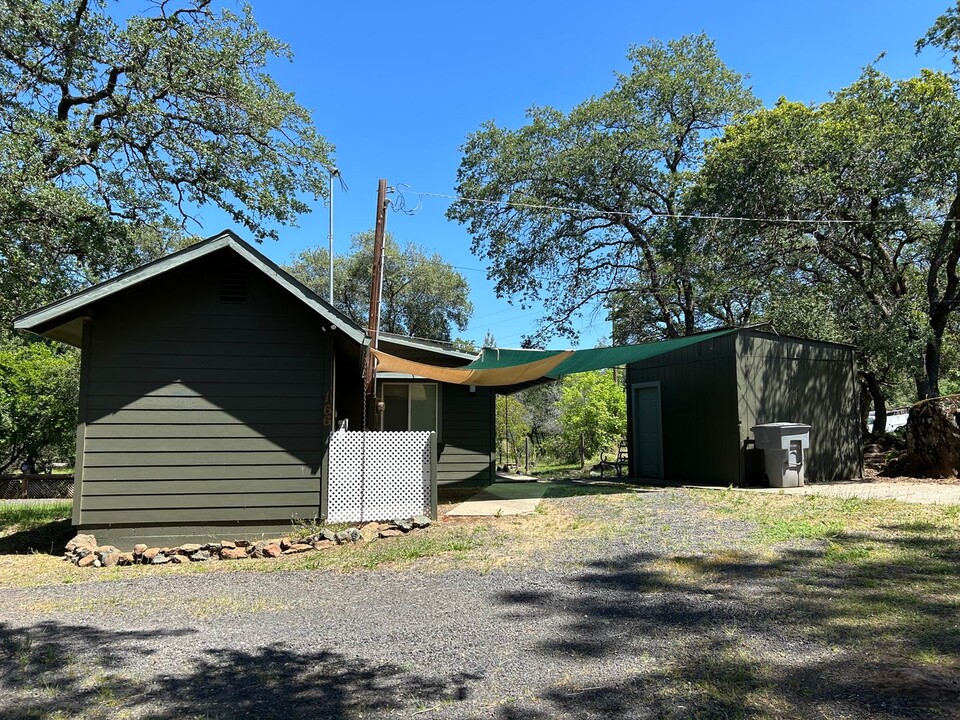 166 Gold Ave in Oroville, CA - Building Photo