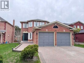 73 Cavalry Trail in Markham, ON - Building Photo