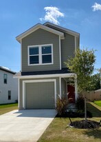 67 Trinity Cir in Lockhart, TX - Building Photo