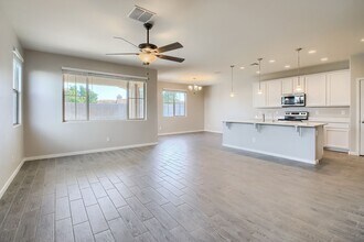 905 S Canal Dr in Chandler, AZ - Building Photo - Building Photo