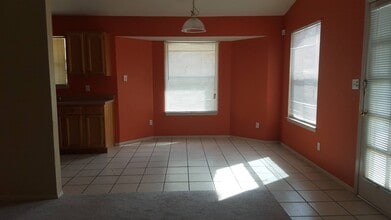 11956 Waterside Dr in El Paso, TX - Foto de edificio - Building Photo