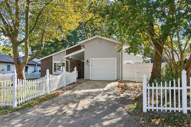 630 Orangewood Dr in Virginia Beach, VA - Building Photo - Building Photo