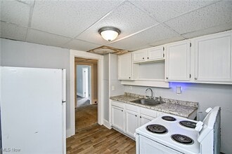 825 7th St NW in Canton, OH - Building Photo - Building Photo