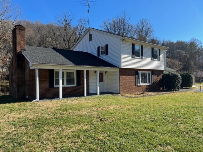 25368 Virgil H Goode Hwy in Boones Mill, VA - Building Photo - Building Photo