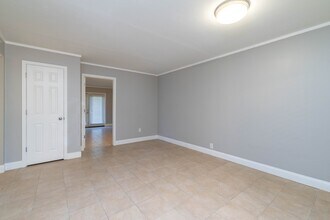 431 Canberra Dr in Knoxville, TN - Foto de edificio - Building Photo