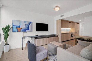 225 N Miami Ave, Unit SI ID1520399P in Miami, FL - Building Photo
