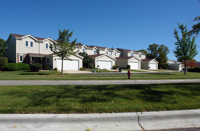 Partridge Hill in Hoffman Estates, IL - Foto de edificio - Building Photo