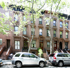 412 1/2 Clinton St in Brooklyn, NY - Foto de edificio - Building Photo