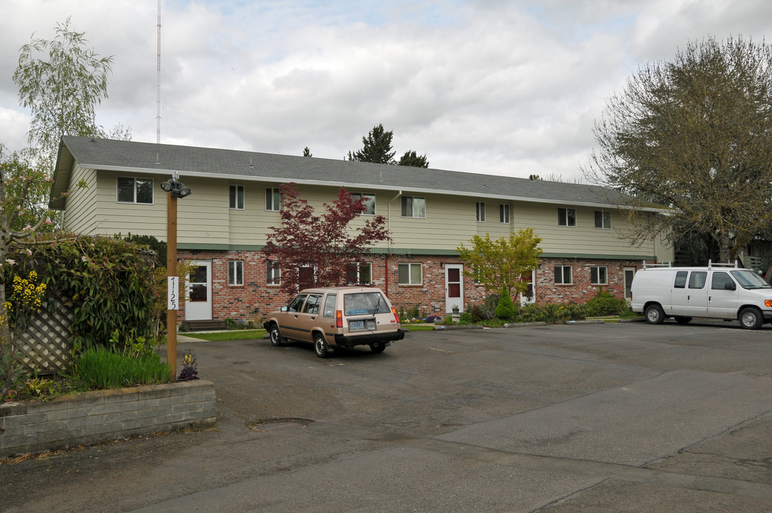 Ananda Community in Portland, OR - Building Photo