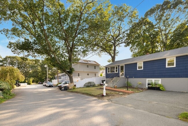 29 Clinton Ave in Saugus, MA - Building Photo - Building Photo