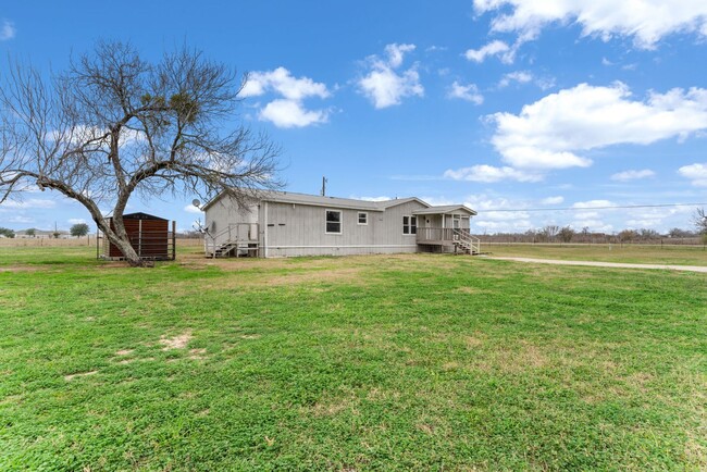 1908 Ilka Switch in Seguin, TX - Building Photo - Building Photo