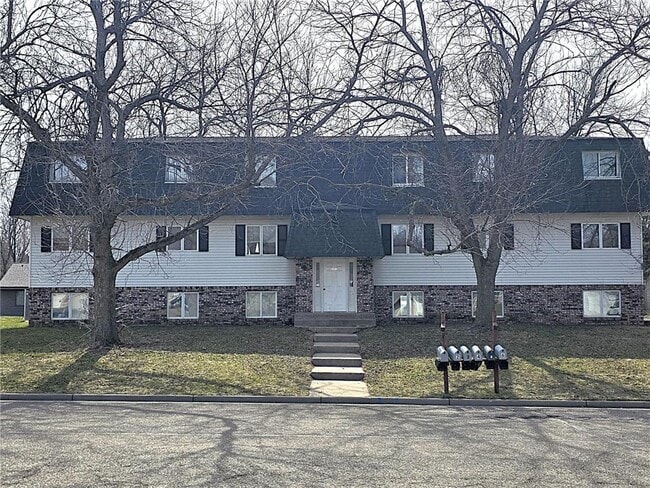 880 E 6th St in New Richmond, WI - Building Photo - Building Photo