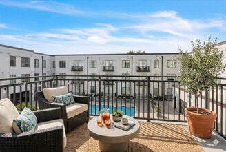 The Lowe in Savannah, GA - Building Photo - Building Photo