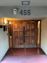 455 Crescent St, Unit 201 in Oakland, CA - Building Photo - Building Photo
