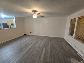 288 Cimarron Dr in Howell, MI - Building Photo - Building Photo